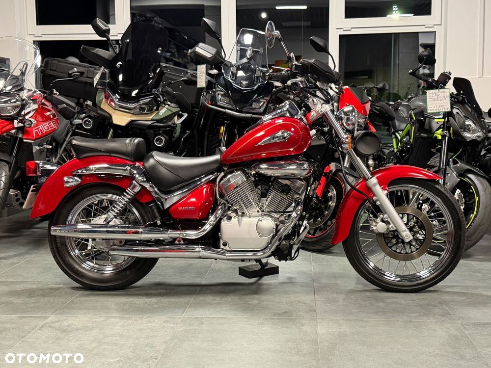 Suzuki Intruder - 3