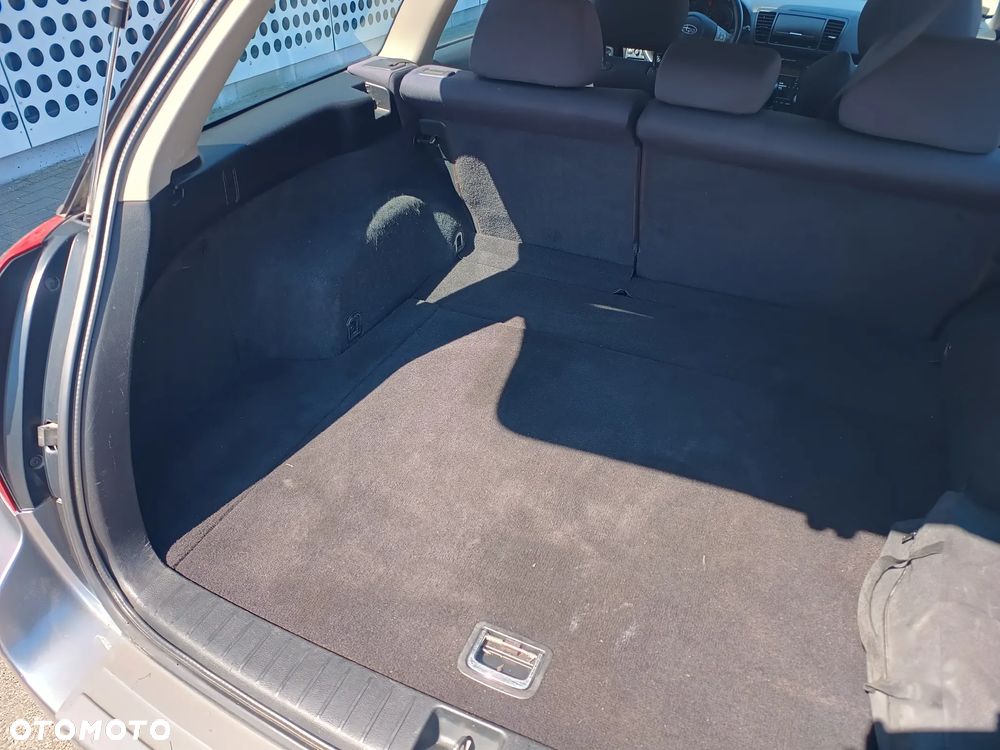 Subaru Legacy - 20