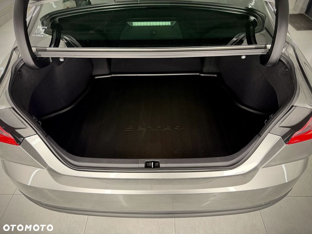 Toyota Camry 2.5 Hybrid Prestige CVT - 19