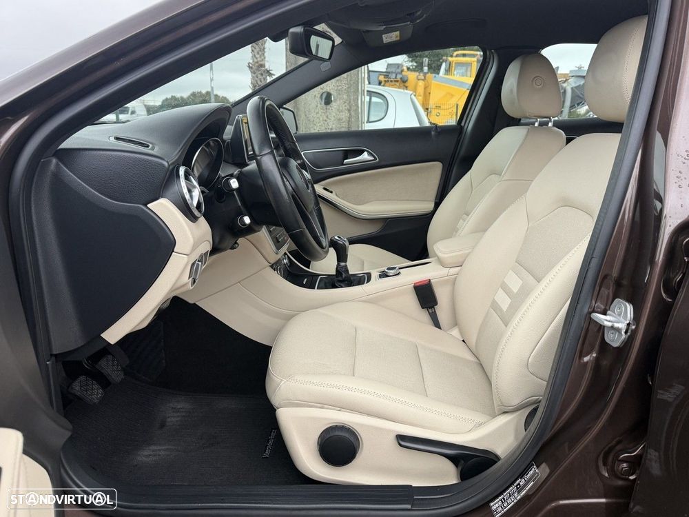 Mercedes-Benz GLA 200 d Style - 10