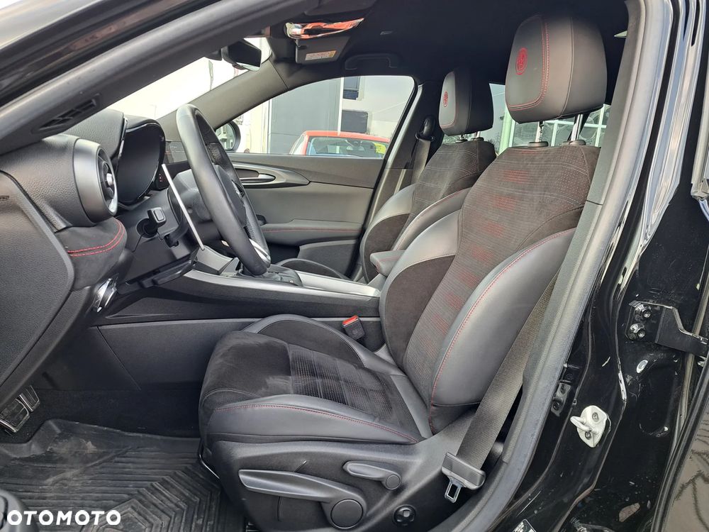 Alfa Romeo Tonale 1.3 PHEV Q4 Veloce - 22