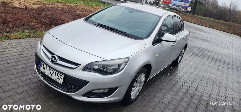 Opel Astra 1.6 EU6 - 1