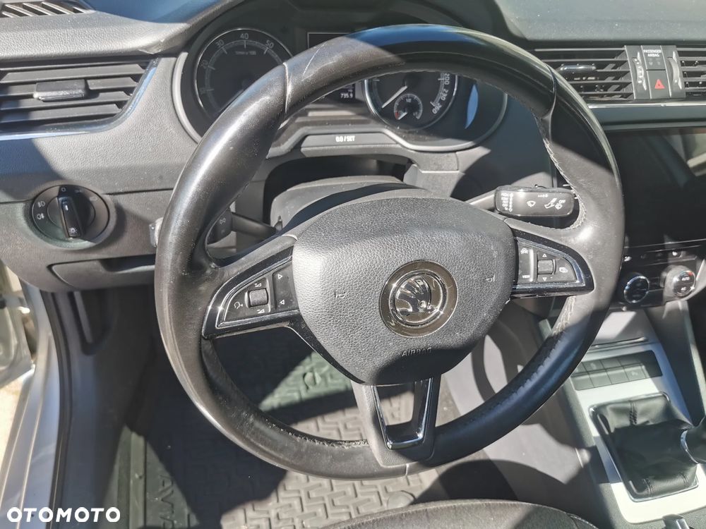 Skoda Octavia 1.5 TSI ACT Active - 23