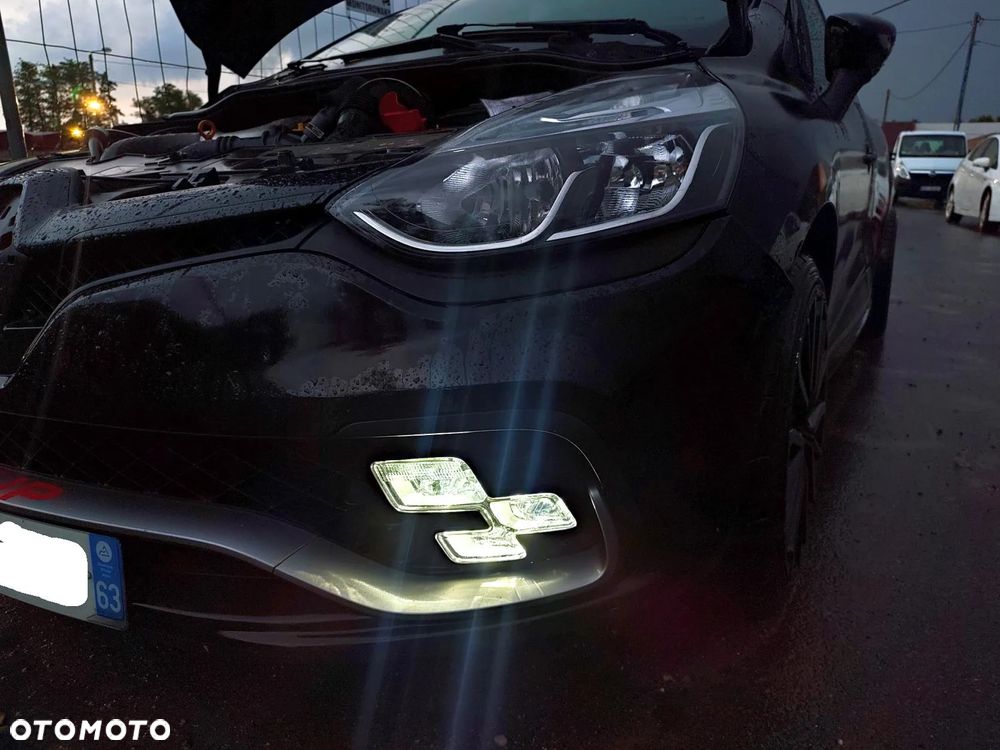 Renault Clio 1.6 R.S 200 EDC EU6 - 15