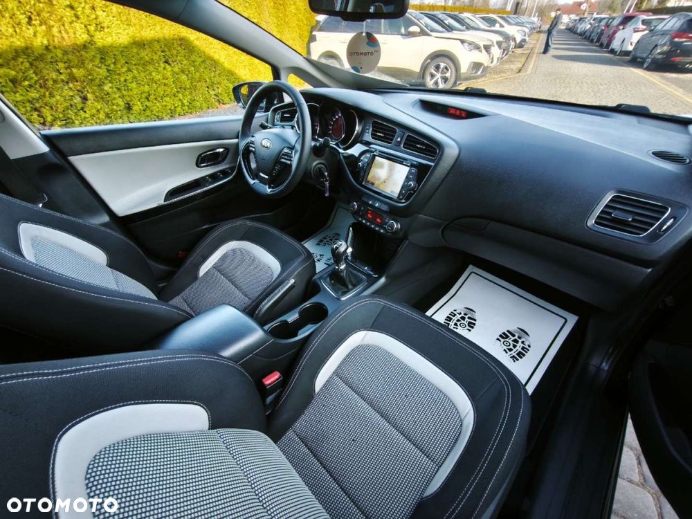 Kia Ceed - 9