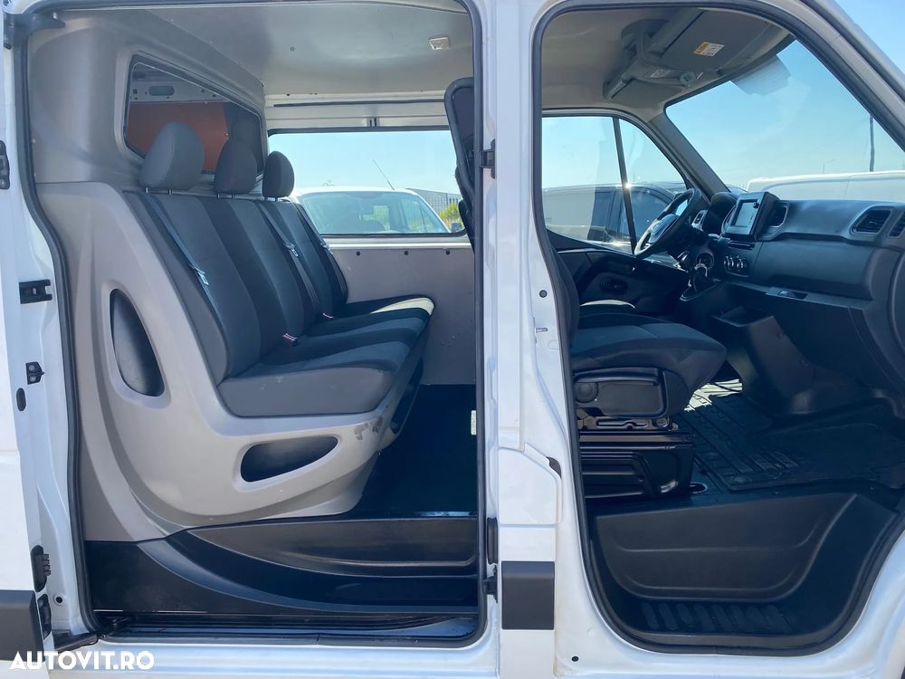 Nissan NV 400 - 6