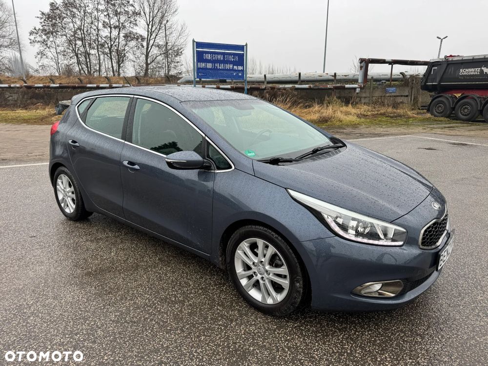 Kia Ceed 1.6 GDI Dream-Team Edition - 10
