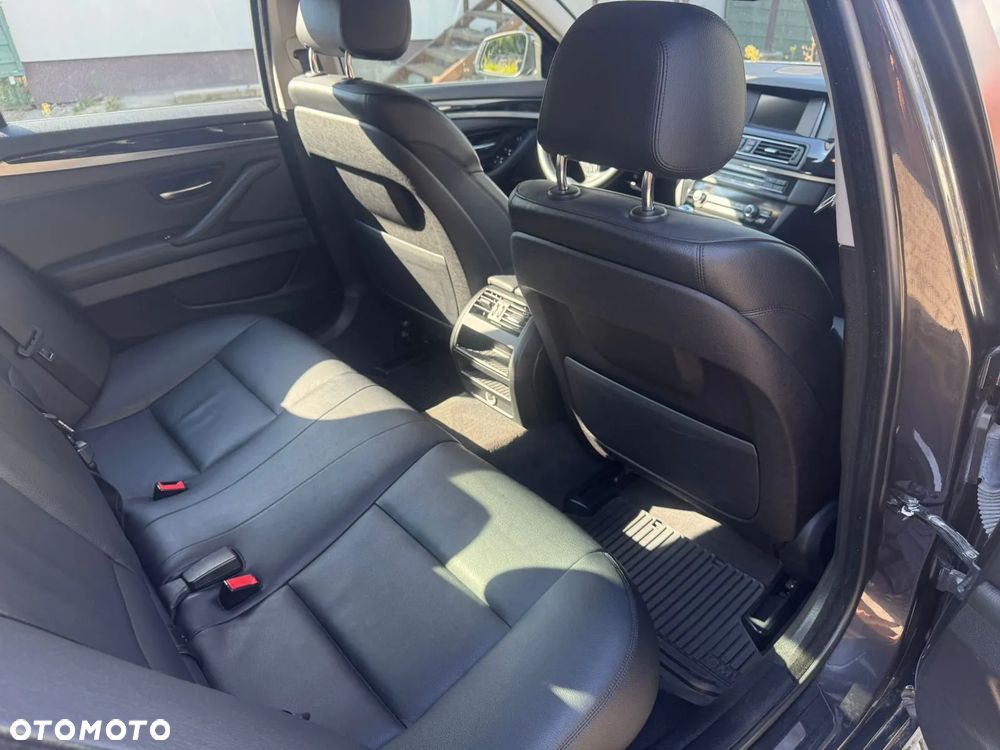 BMW Seria 5 520d xDrive Touring Sport Line - 12