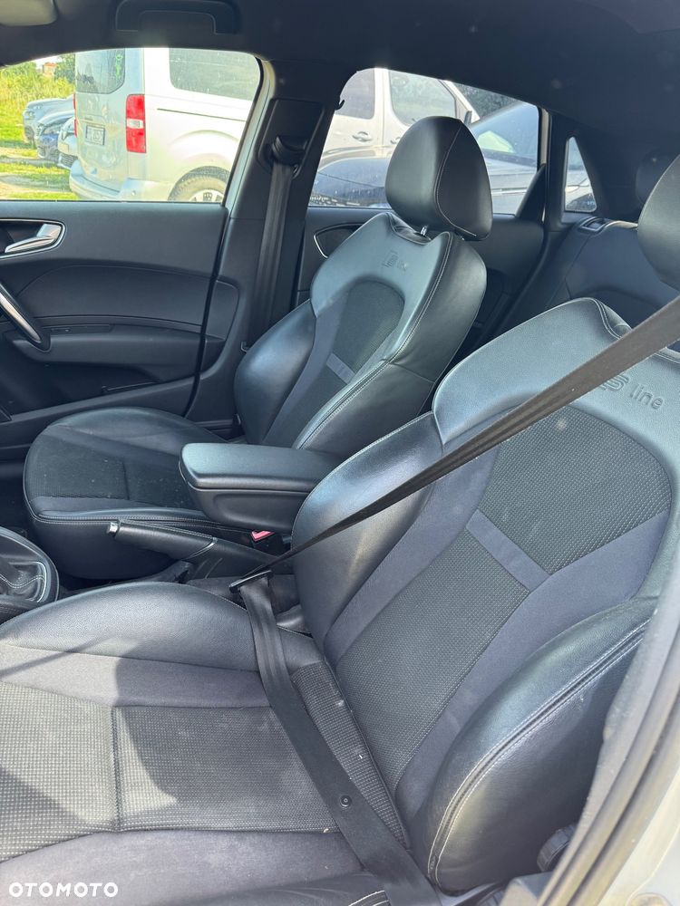 Audi A1 Sportback 1.6 TDI S line edition - 7