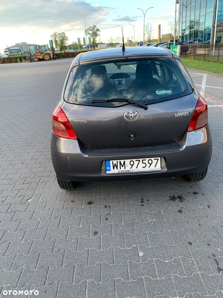 Toyota Yaris 1.3 Luna A/C - 5