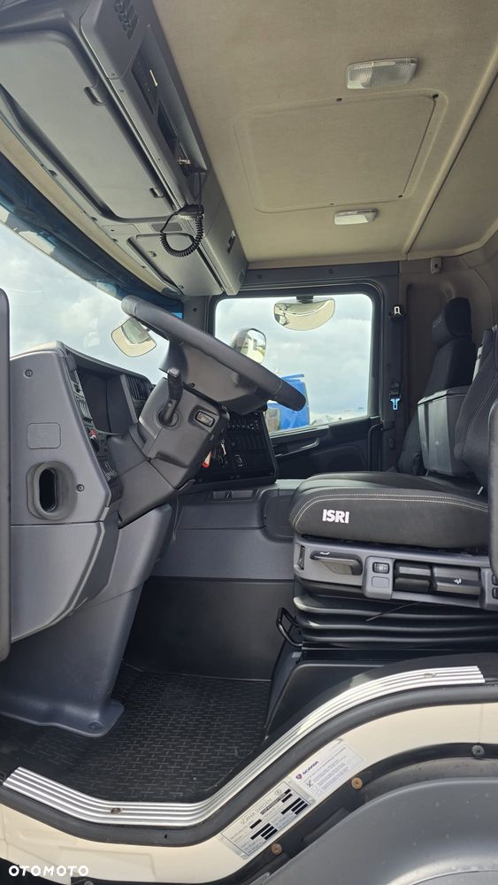 Scania P250 Euro 6 kurierka zabudowa kontener kurierka full air super stan! świeży import! - 20