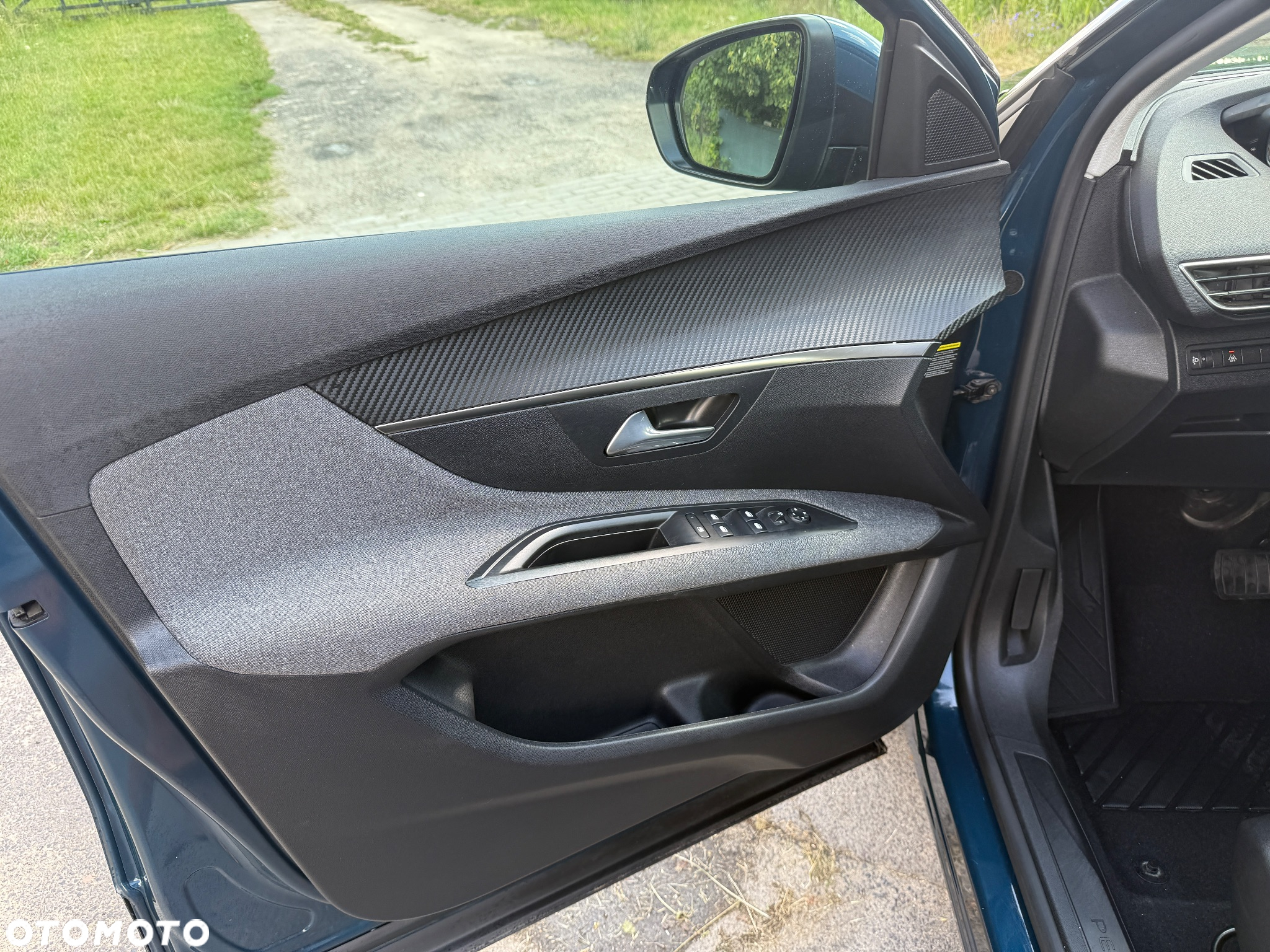 Peugeot 3008 1.5 BlueHDi Allure Pack S&S EAT8 - 26