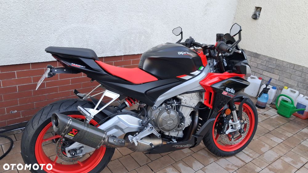 Aprilia Tuono - 9