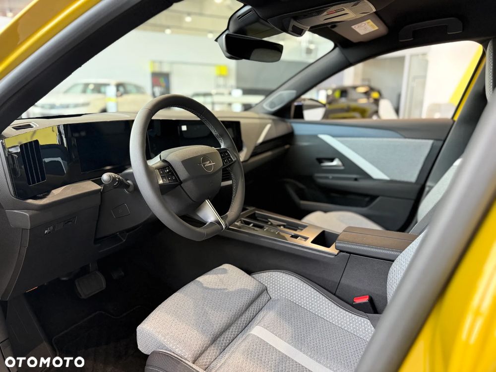 Opel Astra 1.2 T mHEV Business Edition eDTC - 16
