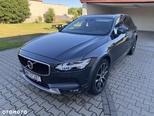 Volvo V90 Cross Country - 1
