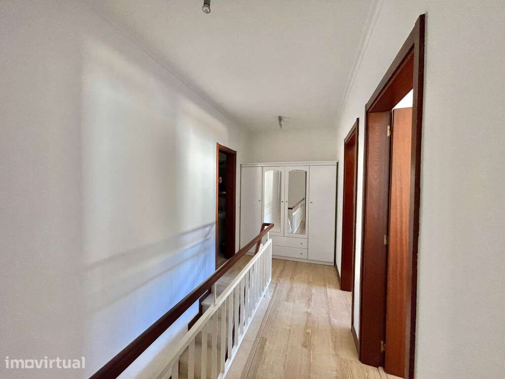 Apartamento T3 com lugar de garagem em zona de Eiras - Grande imagem: 5/11