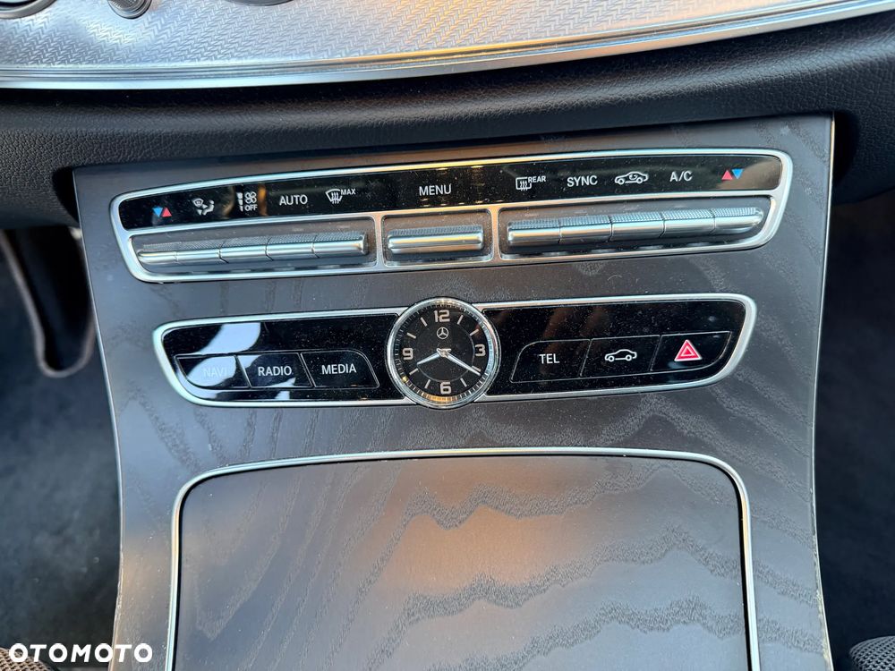 Mercedes-Benz Klasa E 220 d 4-Matic Avantgarde - 18