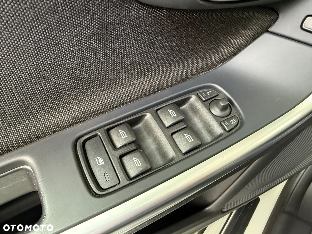 Volvo V60 D3 Momentum - 21