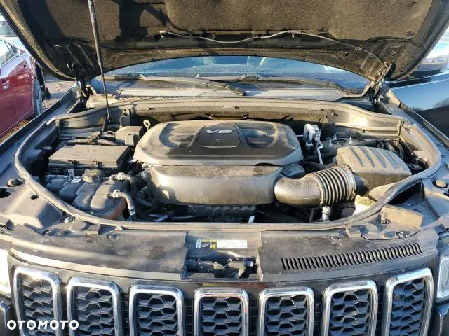 Jeep Grand Cherokee - 12
