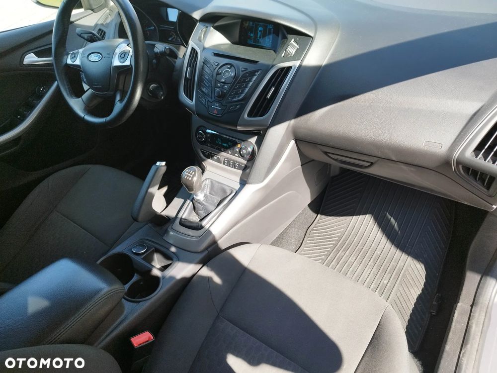 Ford Focus 1.6 EcoBoost Trend Sport - 18