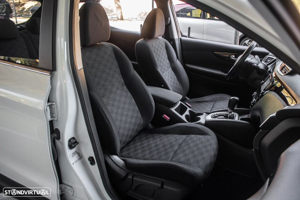 Nissan Qashqai 1.2 DIG-T Xtronic N-Connecta - 27