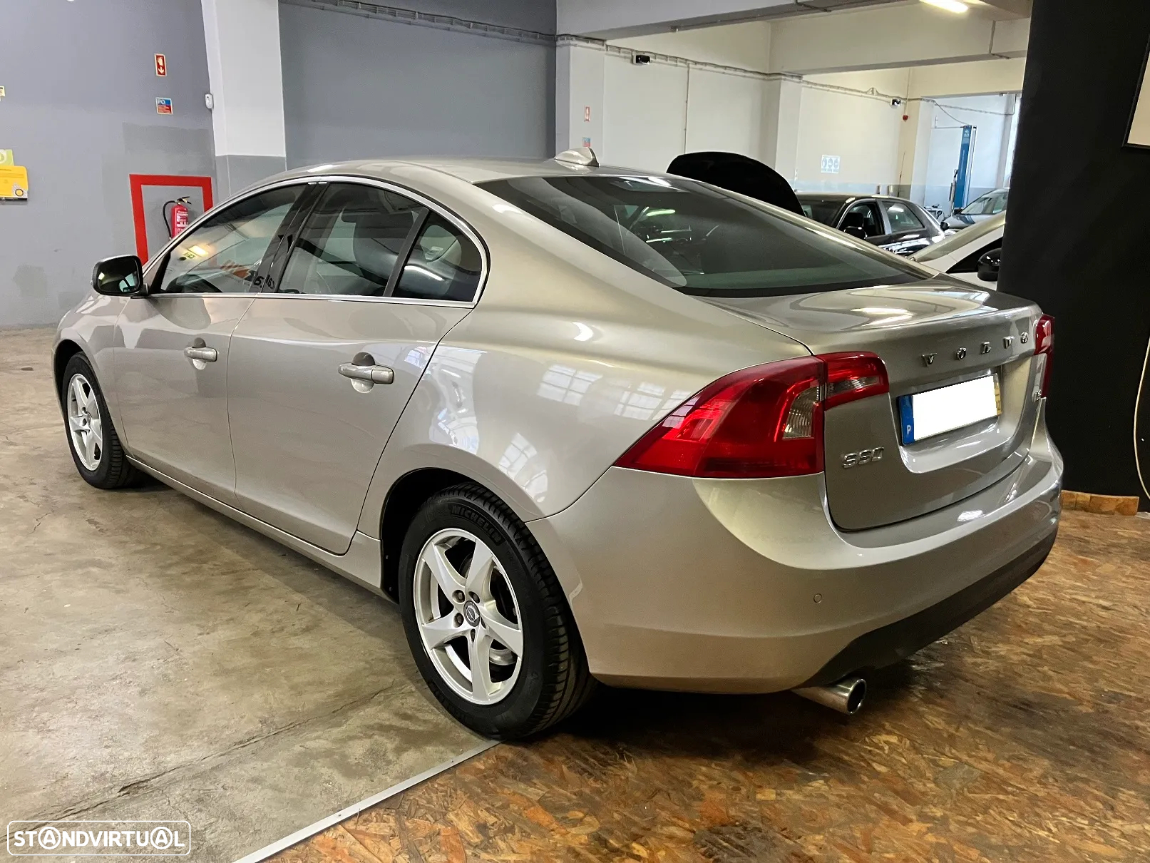 Volvo S60 2.0 D3 Summum - 6