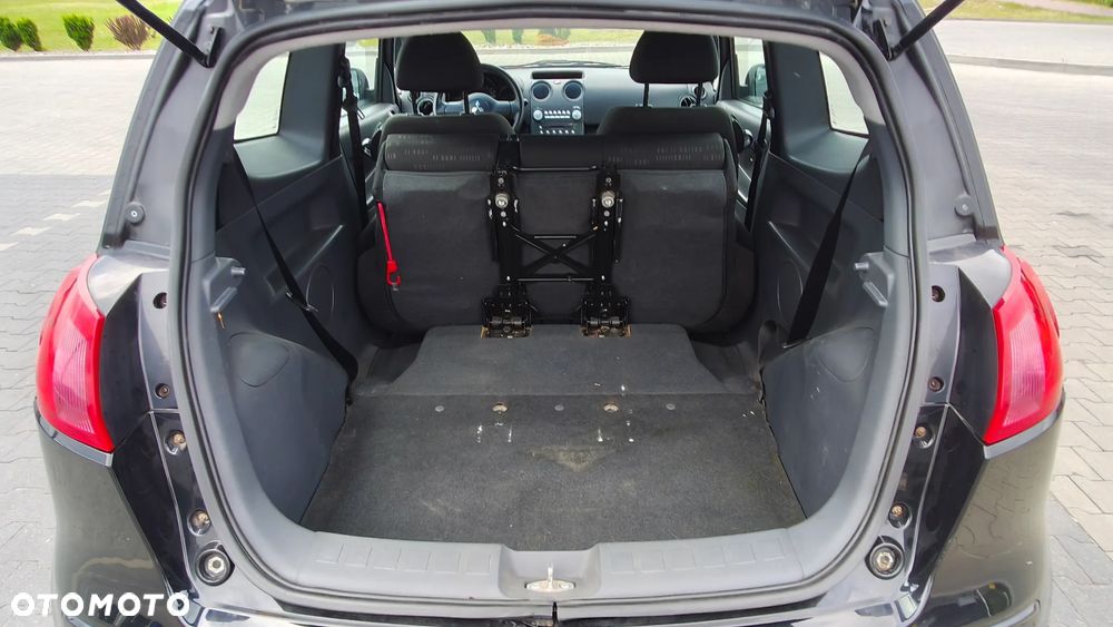 Mitsubishi Colt 1.3 Inform - 14