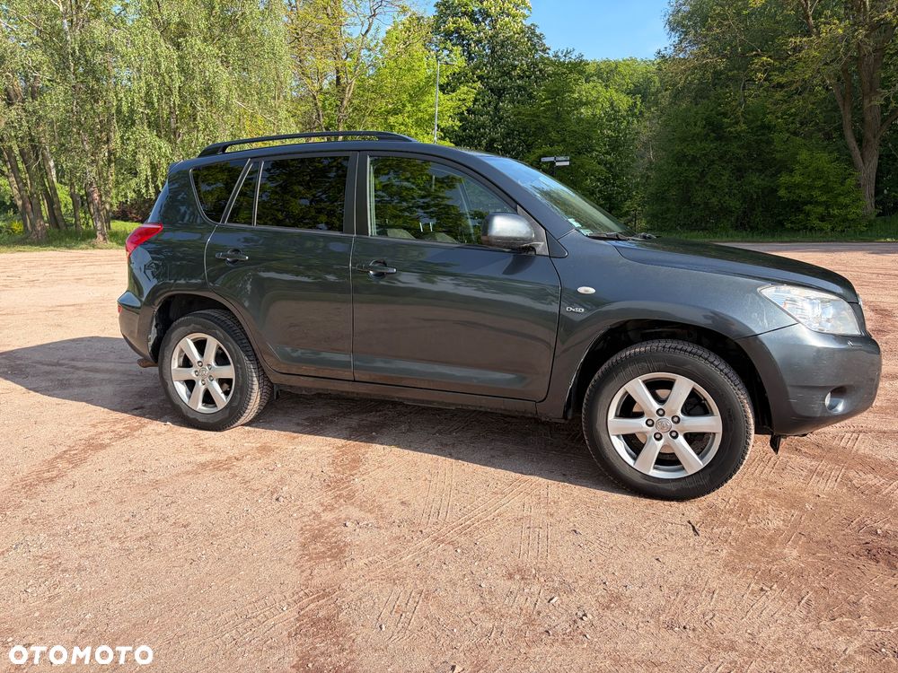 Toyota RAV4 - 3