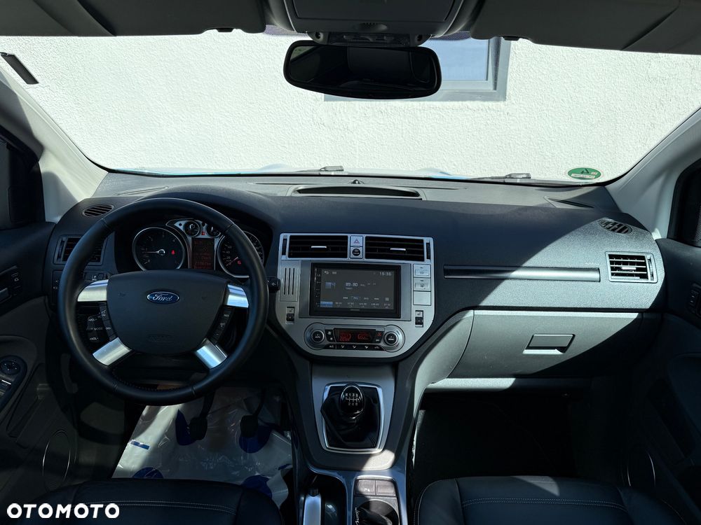 Ford Kuga 2.0 TDCi 4x4 Titanium - 14