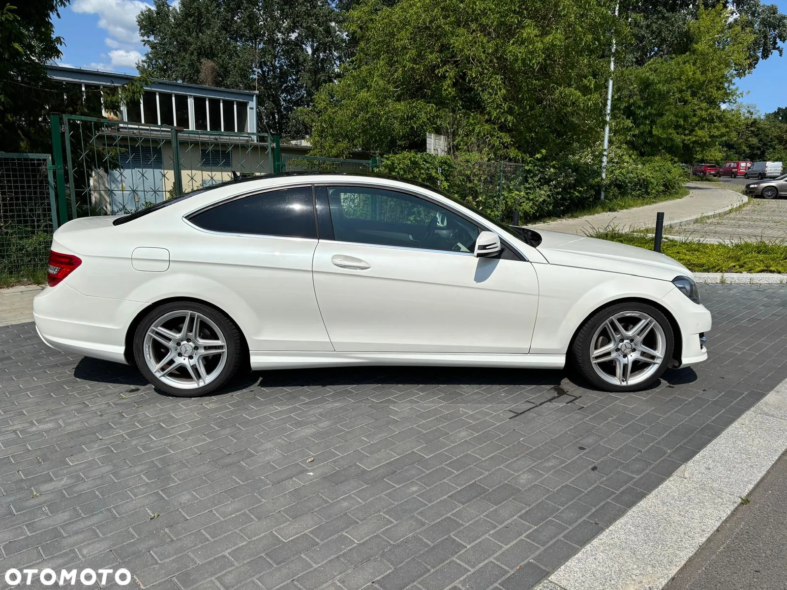 Mercedes-Benz Klasa C 250 Coupe BlueEFFICIENCY 7G-TRONIC Edition 1 - 4