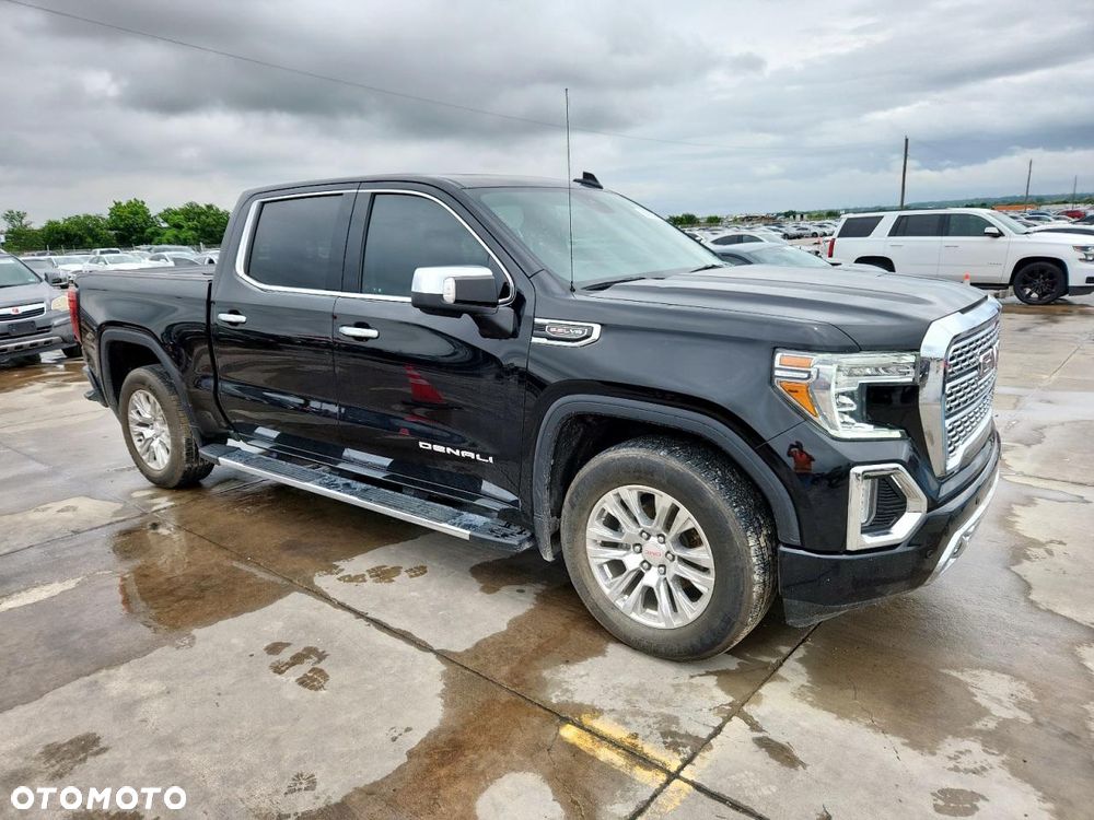 GMC Sierra - 3