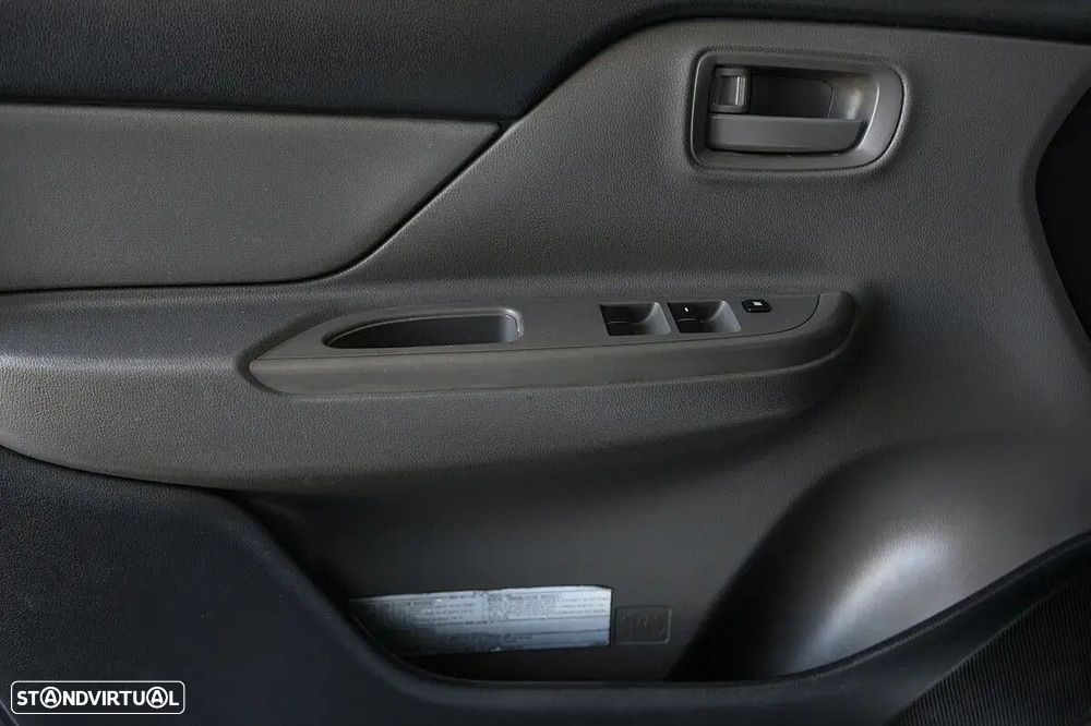 Mitsubishi L200 - 20