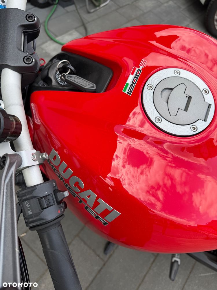 Ducati Monster - 2