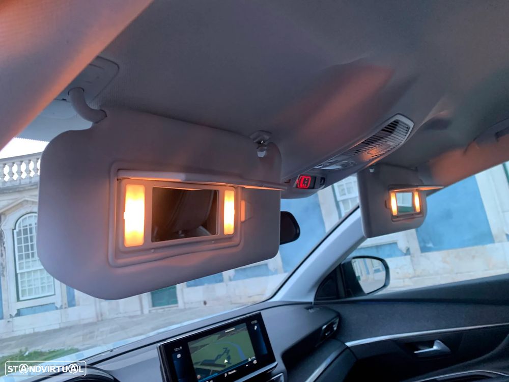 Peugeot 3008 1.5 BlueHDi Allure Pack EAT8 - 34