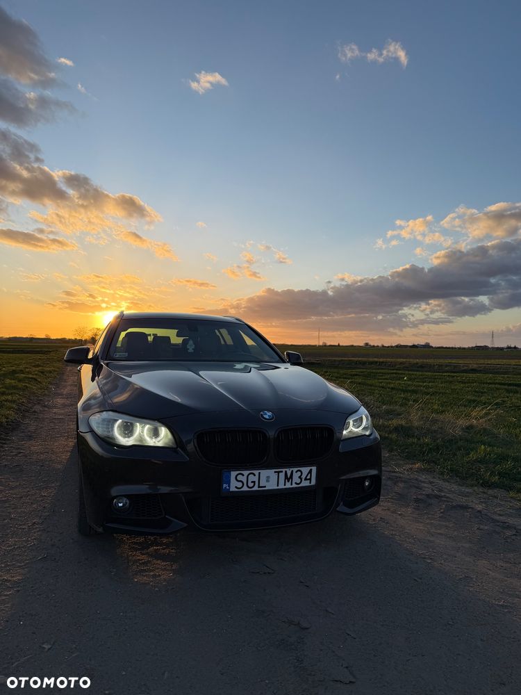 BMW Seria 5 525d - 11