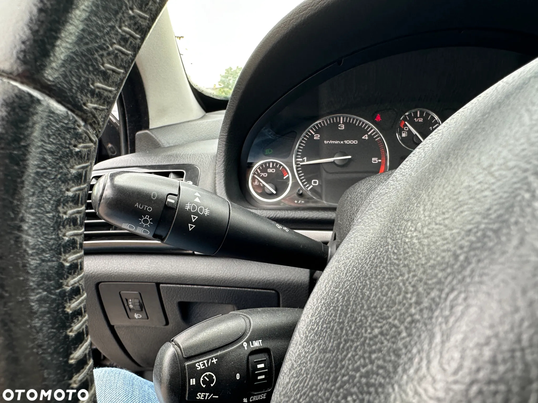 Peugeot 407 - 24