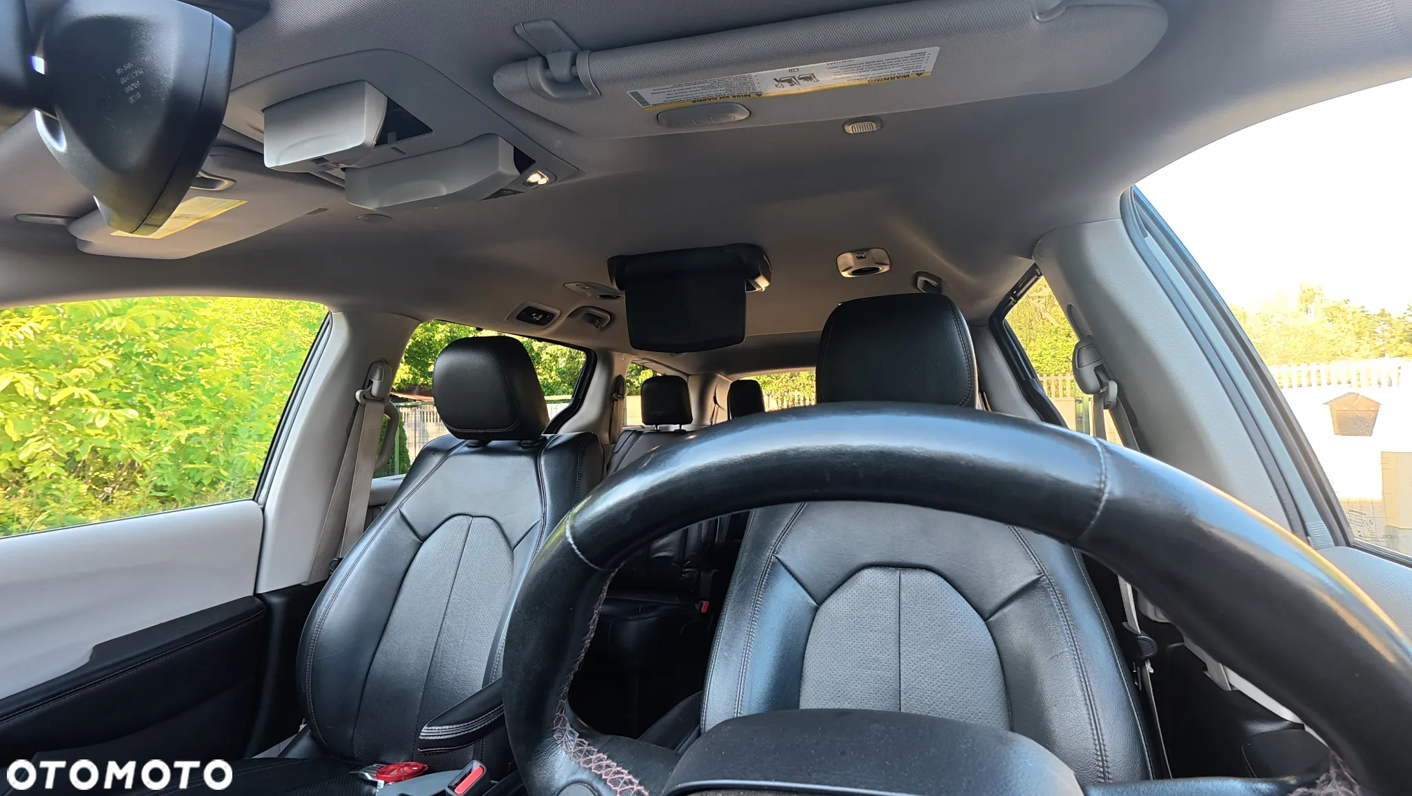 Chrysler Pacifica - 19