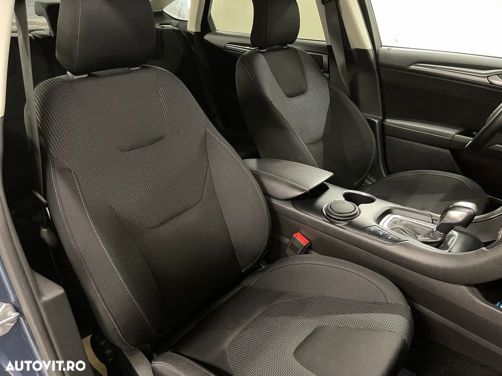 Ford Mondeo 2.0 HEV Titanium - 9