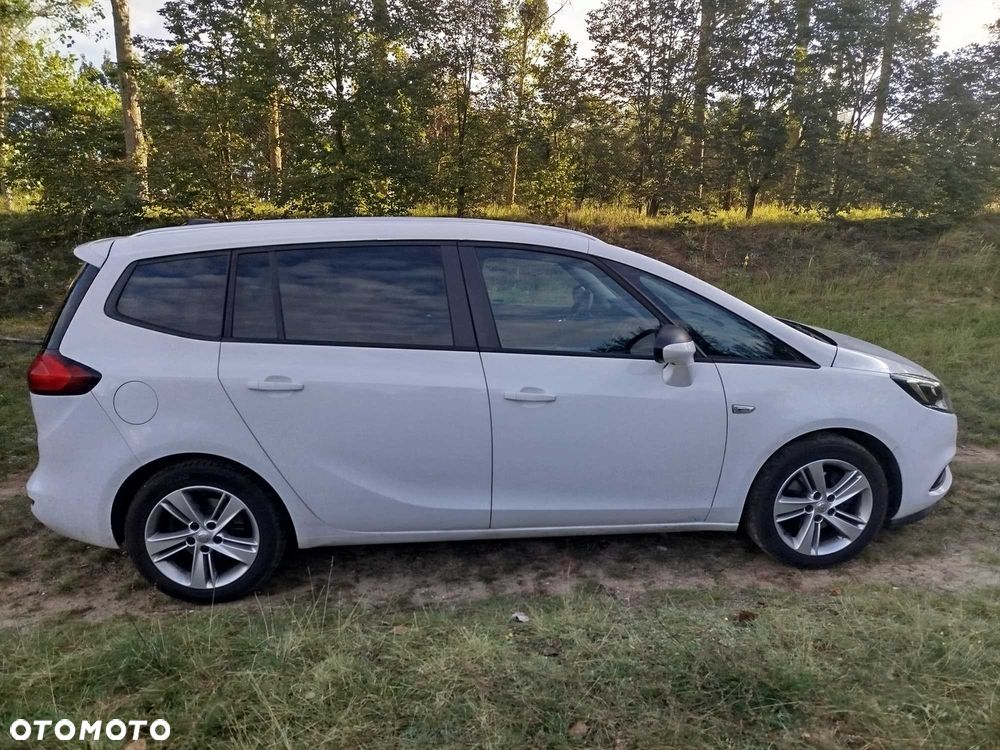 Opel Zafira - 1