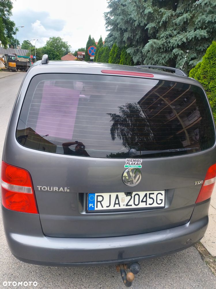 Volkswagen Touran 1.9 TDI Highline - 2