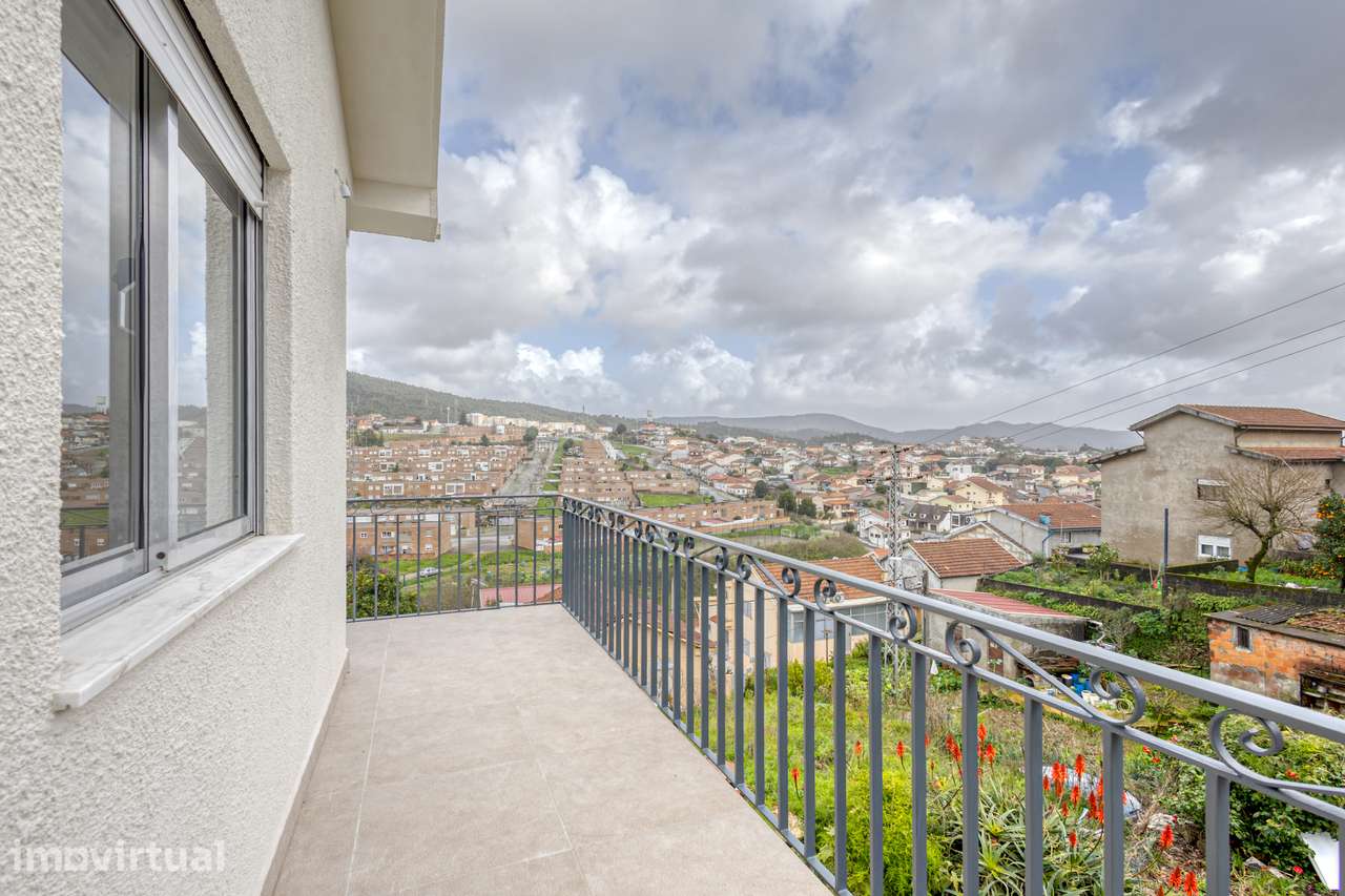 Moradia T3 restaurada com vistas sobre a Serra de Valongo - Grande imagem: 2/25