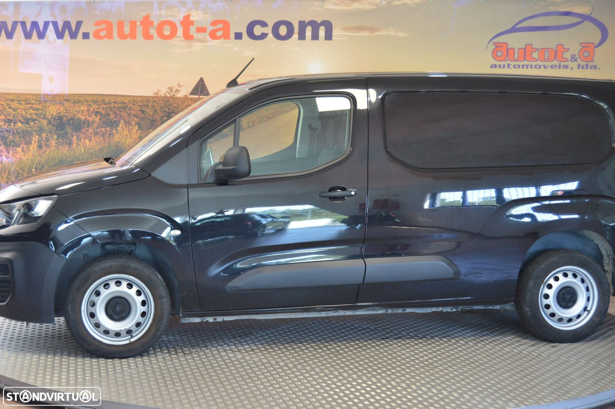 Peugeot Partner 1,5 Bluehdi Asphalt Longa - 2