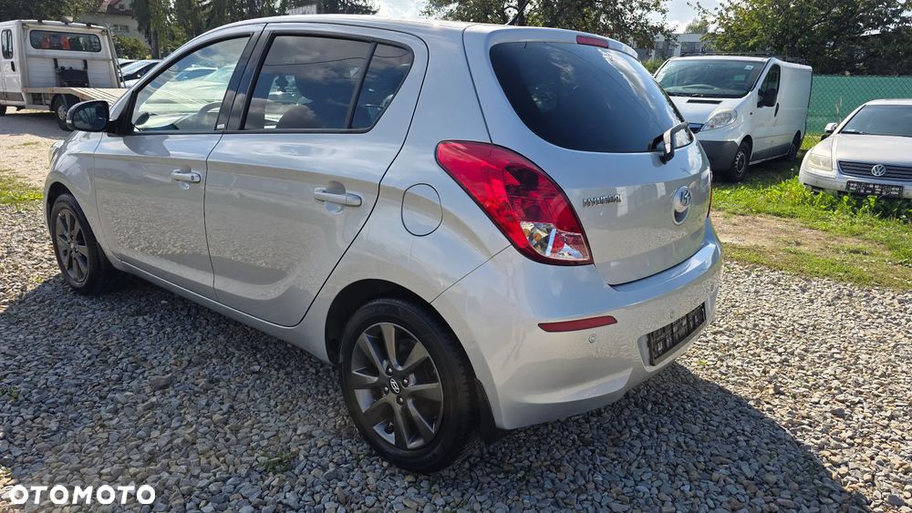 Hyundai i20 1.2 Fifa World Cup Edition - 4