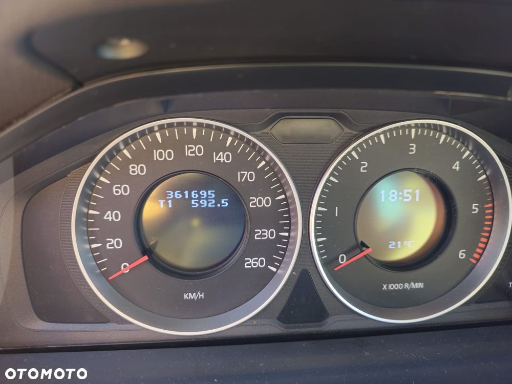 Volvo V70 D3 Edition - 6