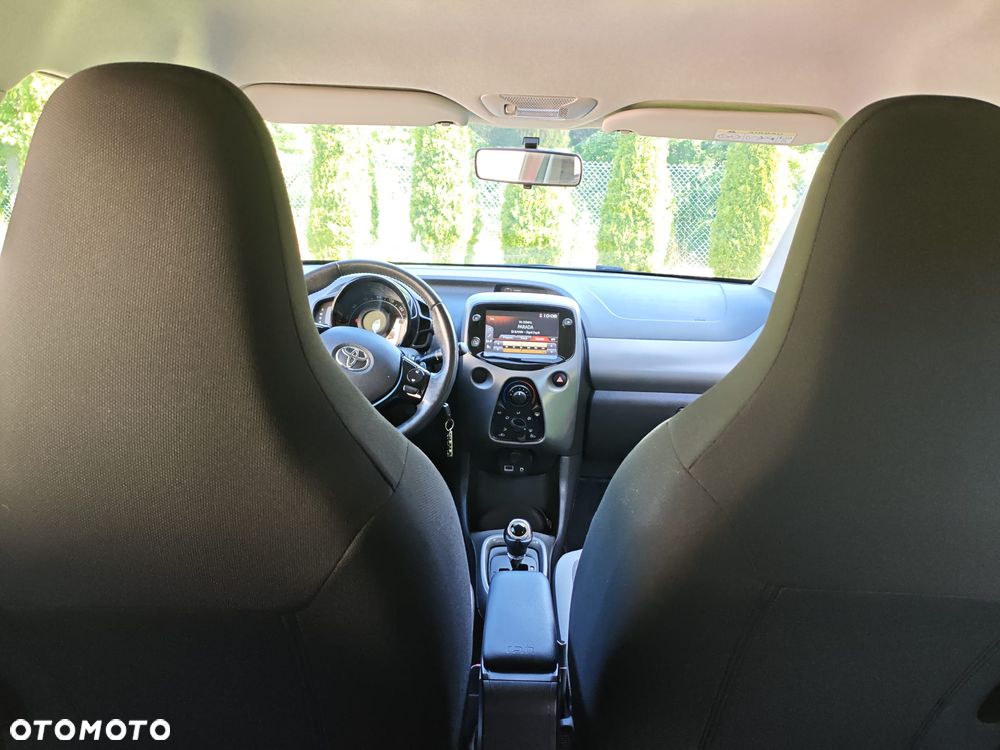 Toyota Aygo x.shift x-play connect - 12