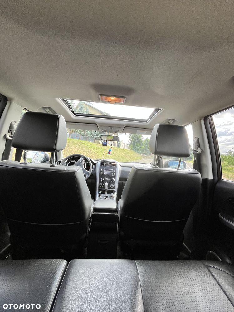 Suzuki Grand Vitara 2.4 De Luxe - 8