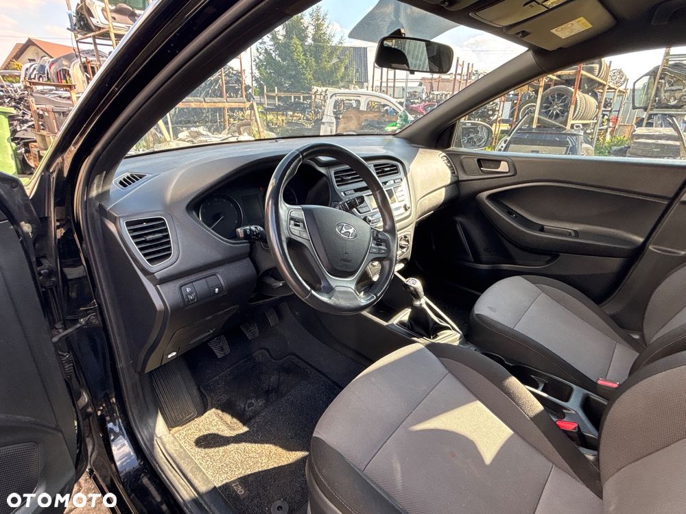 Hyundai i20 - 13
