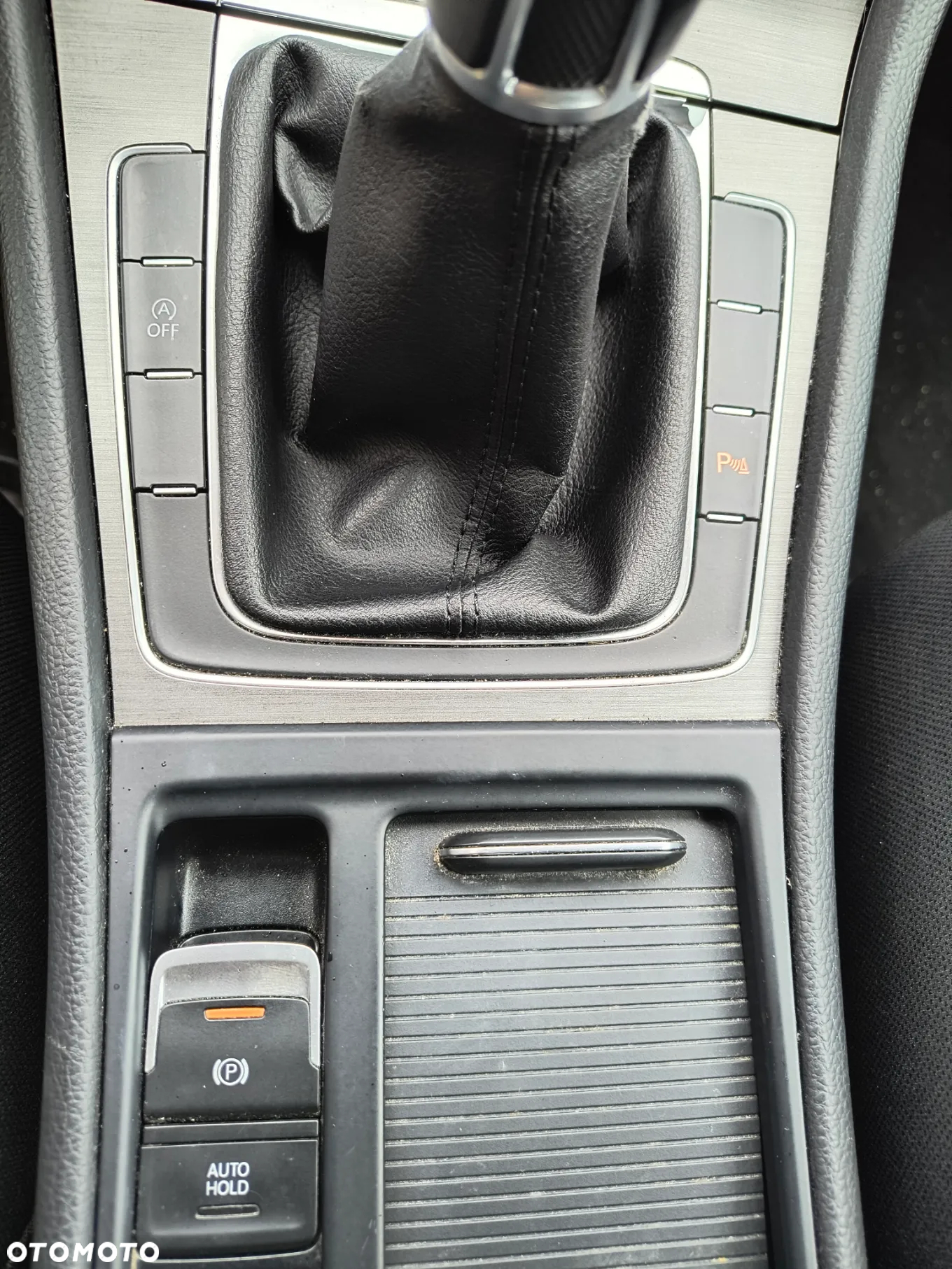 Volkswagen Golf 2.0 BlueTDI Comfortline - 10