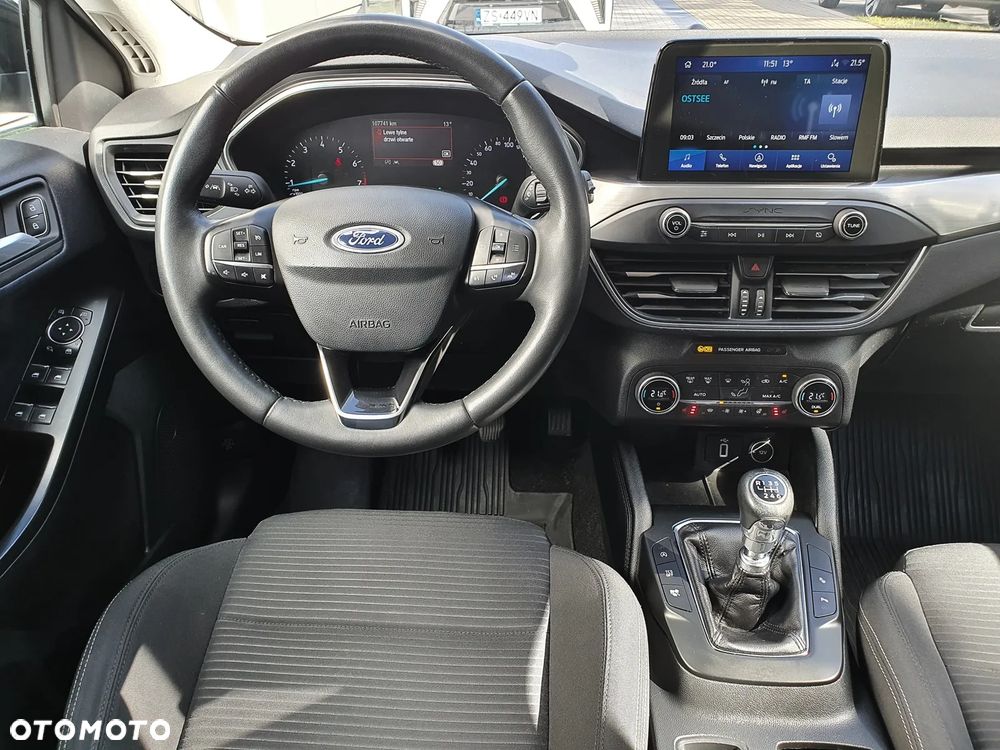 Ford Focus 1.5 EcoBoost Titanium - 16
