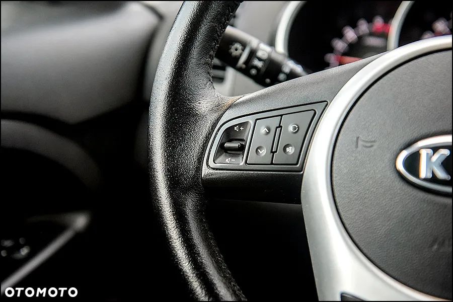 Kia Venga - 18